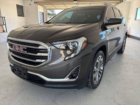 Used 2020 GMC Terrain SLT w/ Preferred Package image 4