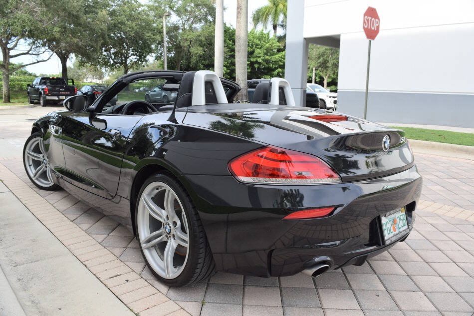 Used 2014 BMW Z4 sDrive35is RWD image 2