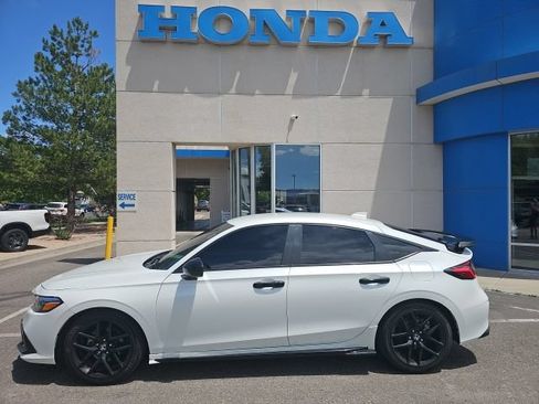 Used 2023 Honda Civic Sport image 2