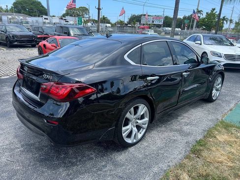 Used 2019 INFINITI Q70 Luxe w/ Sport Package RWD image 5