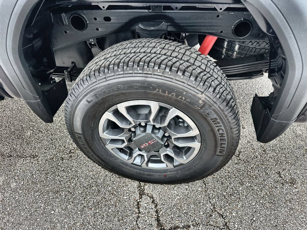 New 2026 GMC Sierra 2500 SLE w/ SLE Value Package; AWD/4WD image 12