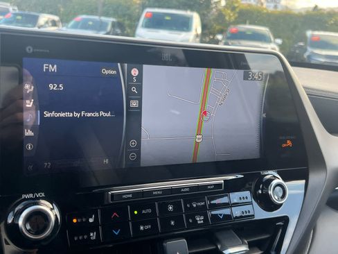 Used 2022 Toyota Highlander Limited image 22