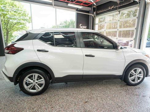 Used 2023 Nissan Kicks S FWD image 4