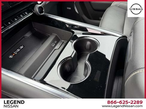 Used 2025 Chevrolet Suburban Premier AWD/4WD image 32