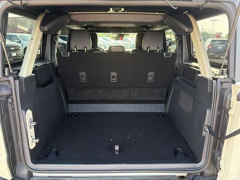 Used 2025 Ford Bronco Outer Banks AWD/4WD image 18