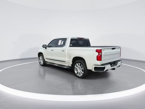 Used 2023 Chevrolet Silverado 1500 High Country w/ High Country Premium Package AWD/4WD image 6