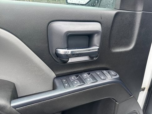 Used 2019 Chevrolet Silverado 1500 Custom image 5