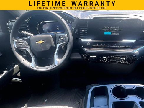 Used 2024 Chevrolet Silverado 1500 LT AWD/4WD image 16