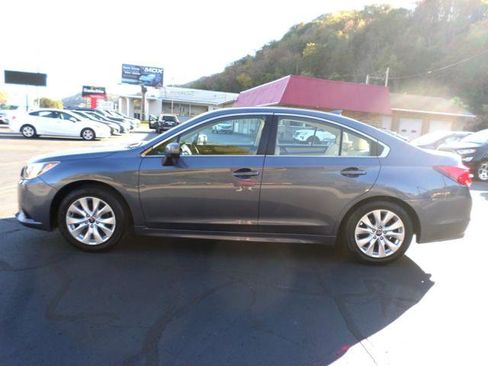 Used 2017 Subaru Legacy 2.5i Premium image 9