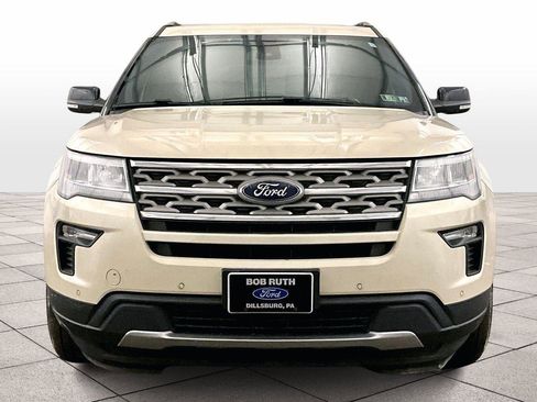 Used 2018 Ford Explorer XLT w/ Equipment Group 202A image 4