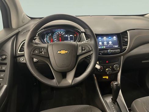 Certified 2022 Chevrolet Trax LS w/ Tint and Cruise Package image 29