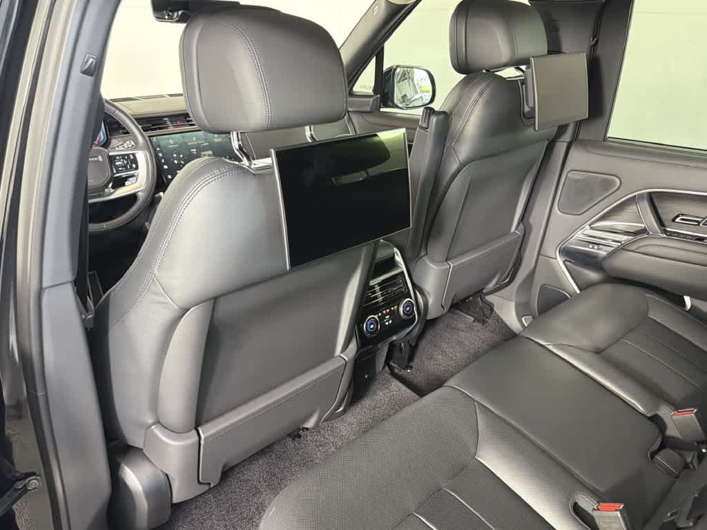 Used 2023 Land Rover Range Rover First Edition AWD/4WD image 7