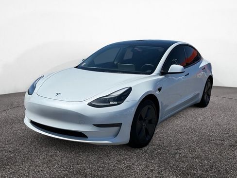 Used 2023 Tesla Model 3 Standard Range RWD image 1