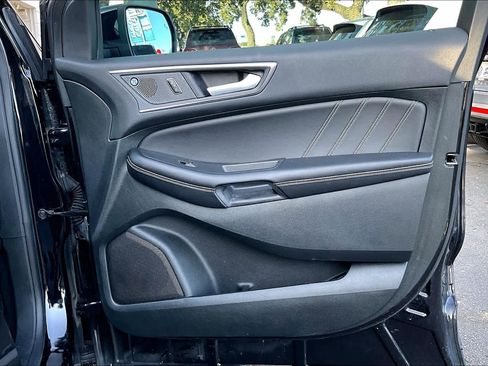 Used 2023 Ford Edge ST image 22