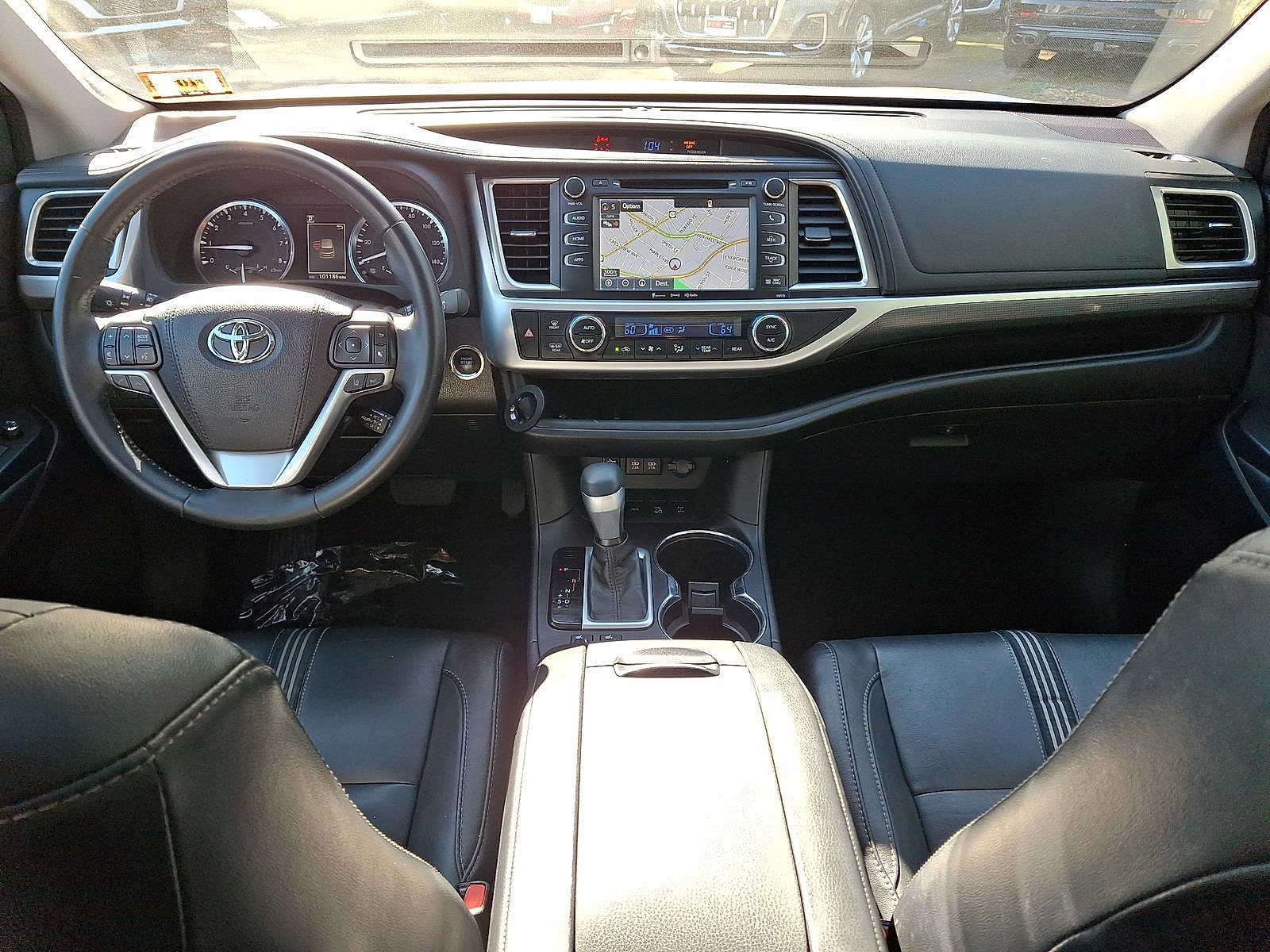Used 2017 Toyota Highlander SE w/ Carpet Mat Package AWD/4WD image 10