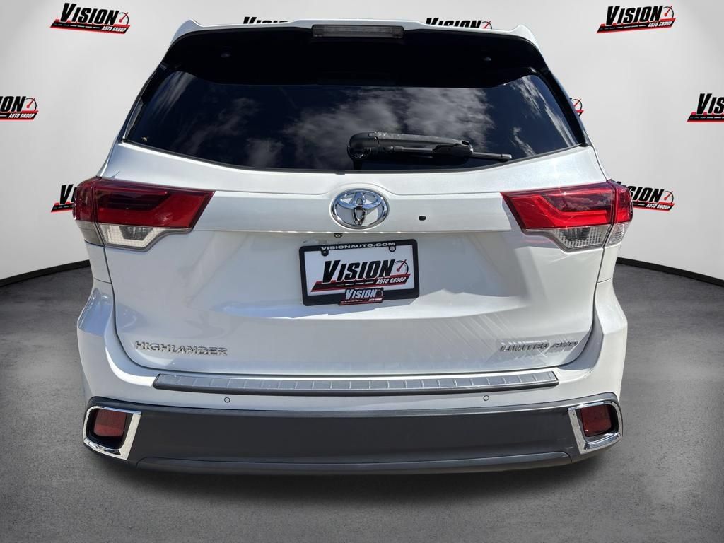 Used 2018 Toyota Highlander Limited Platinum AWD/4WD image 6