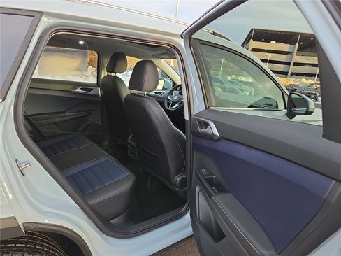 New 2026 Volkswagen Taos SEL image 29