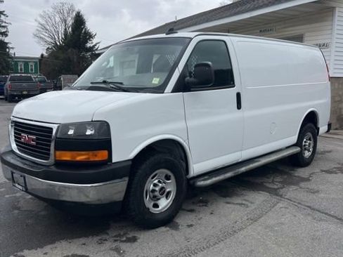 Used 2020 GMC Savana 2500 w/ Driver Convenience Package RWD image 4