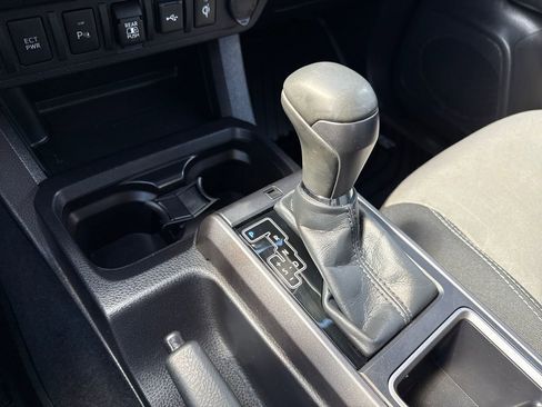 Used 2023 Toyota Tacoma TRD Sport image 21