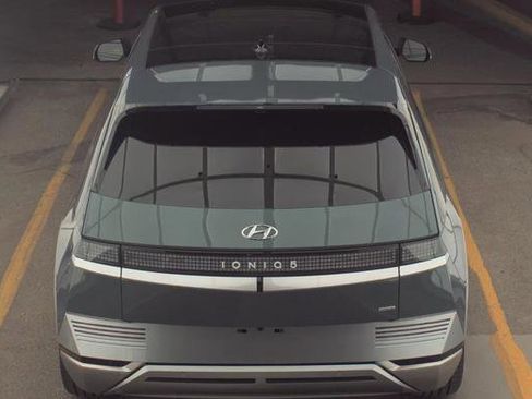 Used 2024 Hyundai Ioniq 5 Limited image 6