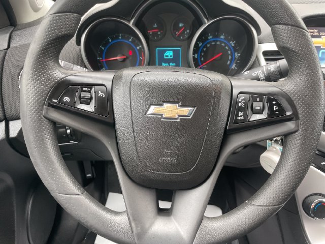 Used 2016 Chevrolet Cruze LT FWD image 15