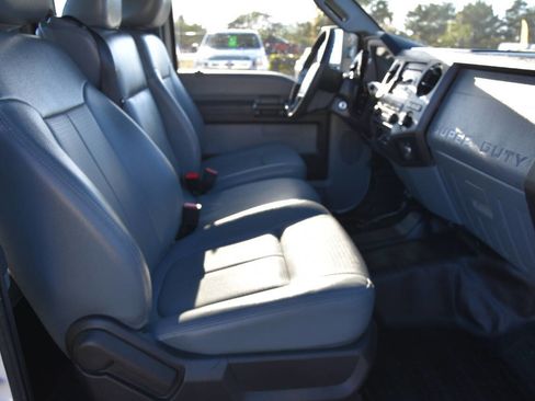 Used 2016 Ford F250 XL w/ Power Equipment Group image 10