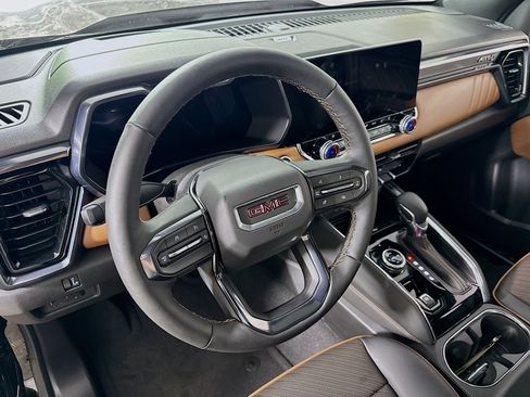Used 2026 GMC Canyon AT4 w/ Technology Plus Package AWD/4WD image 14