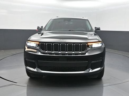 Used 2023 Jeep Grand Cherokee L Limited AWD/4WD image 38