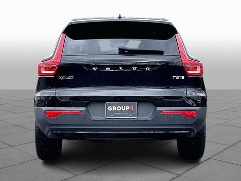 Used 2021 Volvo XC40 T5 R-Design w/ Advanced Package image 5