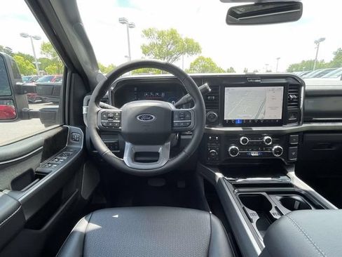 New 2026 Ford F250 Lariat w/ Black Appearance Package AWD/4WD image 9