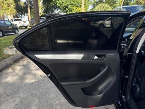 Used 2014 Volkswagen Jetta SE image 26