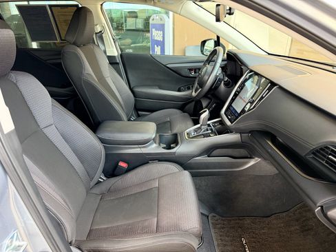 Used 2025 Subaru Outback Premium AWD/4WD image 14