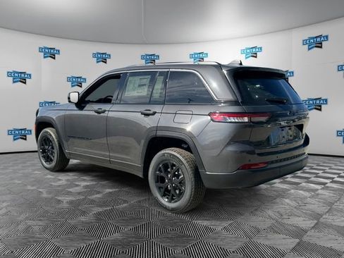 New 2026 Jeep Grand Cherokee Altitude AWD/4WD image 3