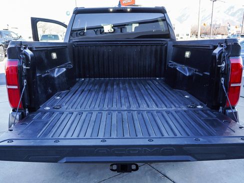 Used 2024 Toyota Tacoma TRD Off-Road image 15