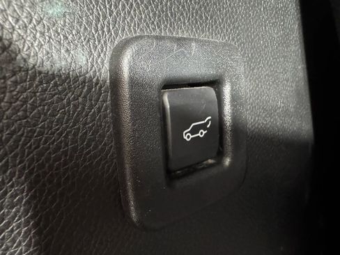 Used 2017 Ford Expedition XLT w/ Equipment Group 202A image 27