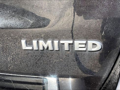 Used 2015 Jeep Grand Cherokee Limited w/ Luxury Group II image 8