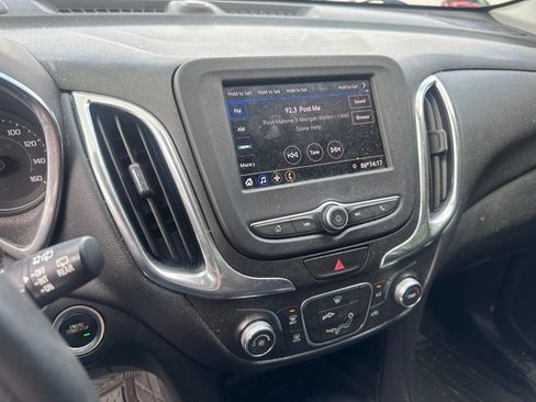 Used 2020 Chevrolet Equinox LT AWD/4WD image 12