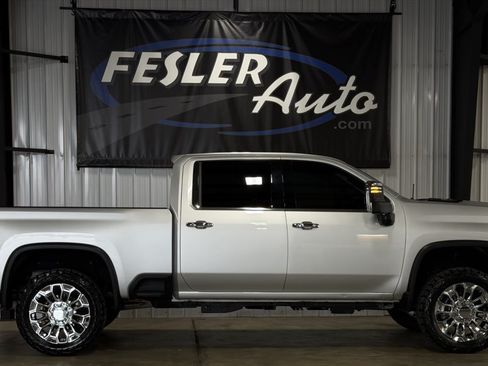Used 2021 Chevrolet Silverado 2500 LTZ w/ LTZ Premium Texas Edition AWD/4WD image 1