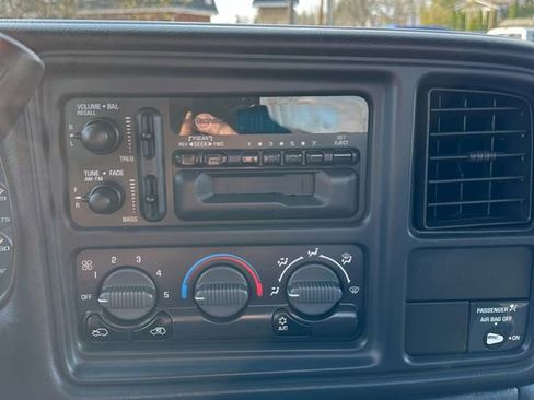 Used 2000 Chevrolet Silverado 1500 4x4 Regular Cab w/ Exterior Appearance Pkg image 12