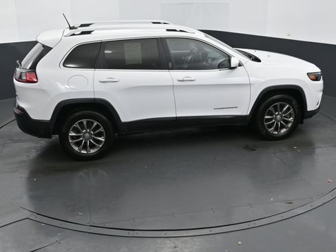 Used 2020 Jeep Cherokee Latitude Plus image 32