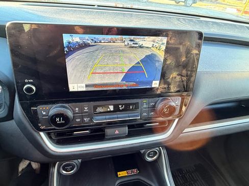 Certified 2024 Toyota Grand Highlander XLE image 18