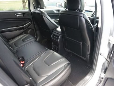 Used 2019 Ford Edge Titanium w/ Equipment Group 301A FWD image 15