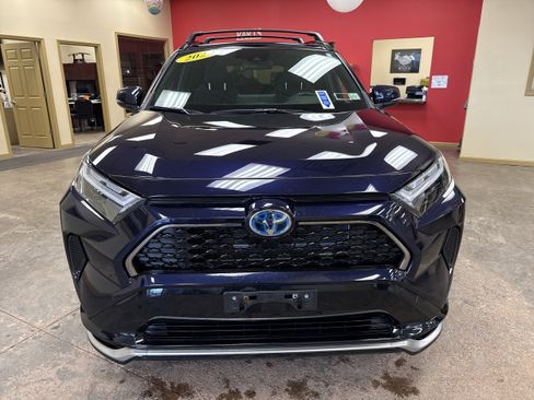 Used 2024 Toyota RAV4 SE w/ Weather & Moonroof Package AWD/4WD image 2