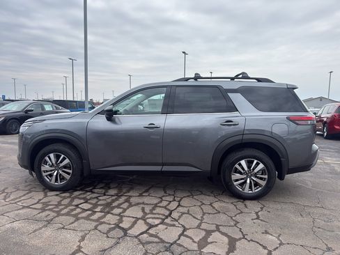 New 2026 Nissan Pathfinder SL image 6