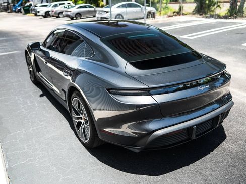 Used 2021 Porsche Taycan RWD image 9