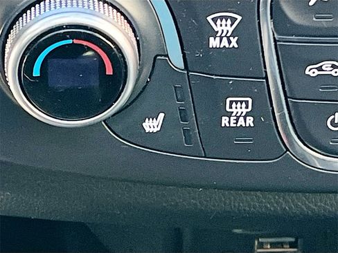 Used 2021 Chevrolet Traverse RS image 21