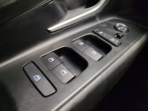 Used 2024 Hyundai Elantra SE FWD image 27