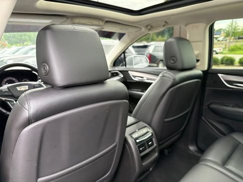 Used 2018 Cadillac XT5 Premium Luxury FWD image 30