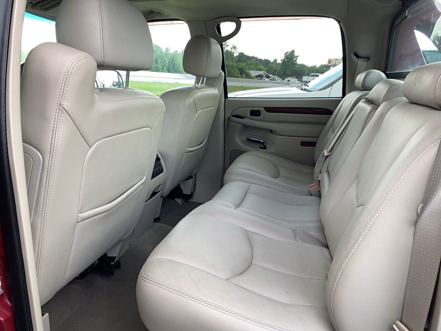 Used 2004 Cadillac Escalade EXT AWD/4WD image 8