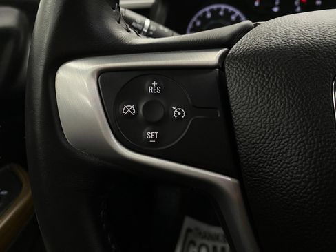 Used 2017 GMC Acadia SLE image 16